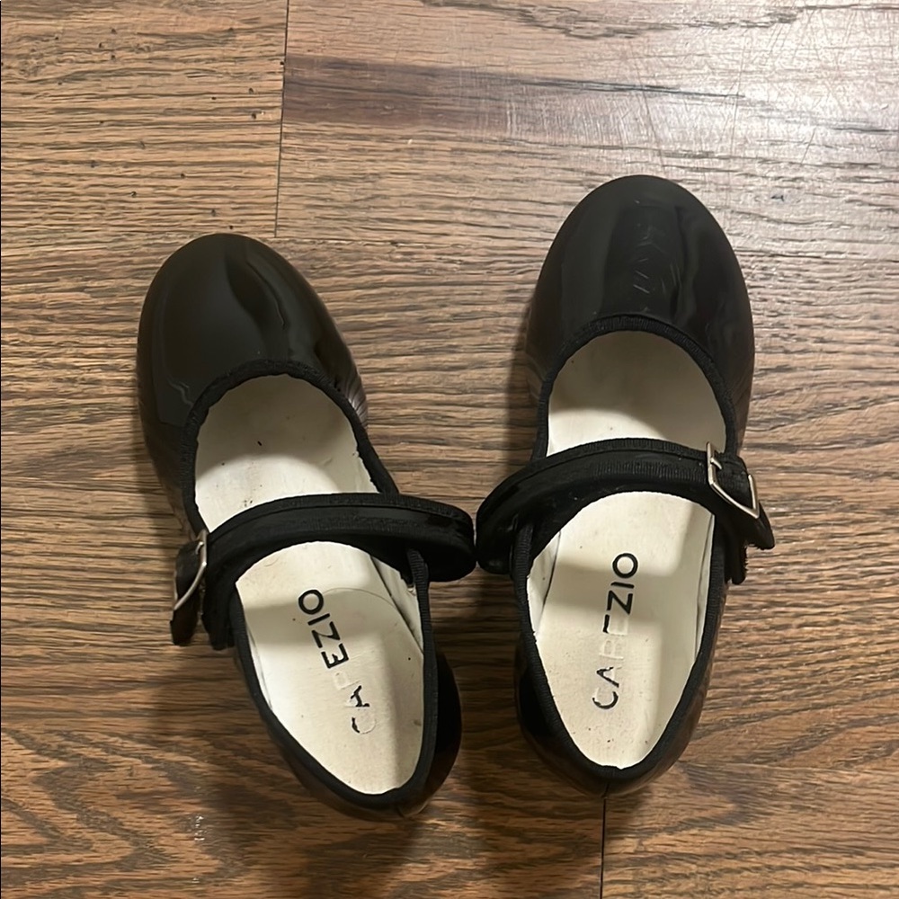 Capezio tap shoe girls size 11 1/2w used condition